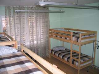 Гостиница Stop House Хостел Новосибирск Кровать в общем четырехместном номере-2