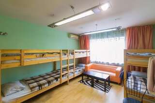 Гостиница Stop House Хостел Новосибирск Кровать в общем 8-местном номере для мужчин-6